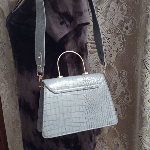 New Shydiva Co. Tracee Purse Removable Strap Powder Blue Excellent Condition - Picture 5 of 8